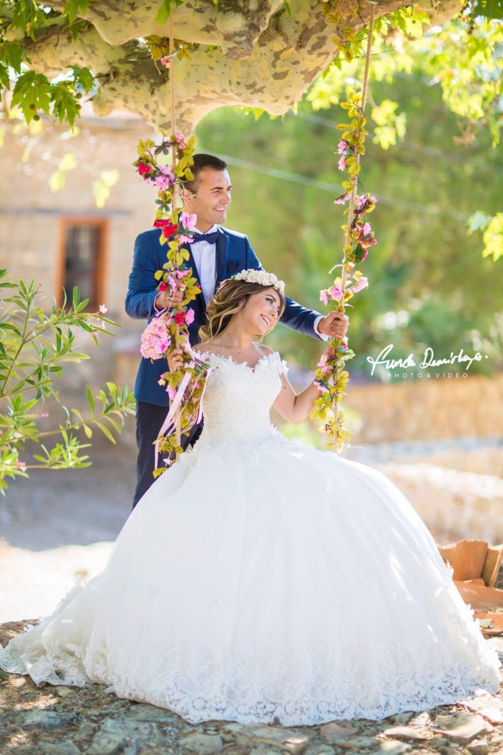 Hacer ve Mehmet Adatepe Küçükkuyu Dış mekan katalog çekimi düğün fotoğrafları